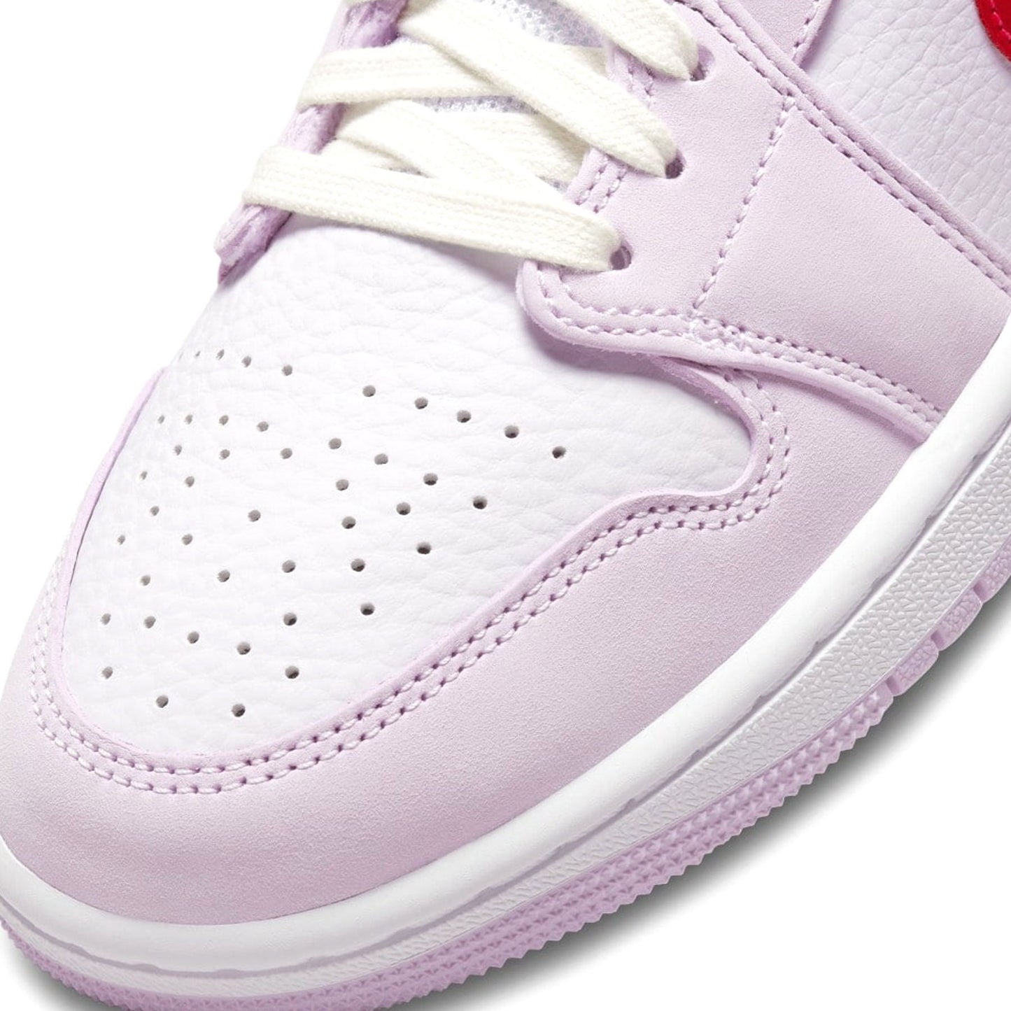 Air Jordan 1 Mid 'Valentine's Day' (2022)